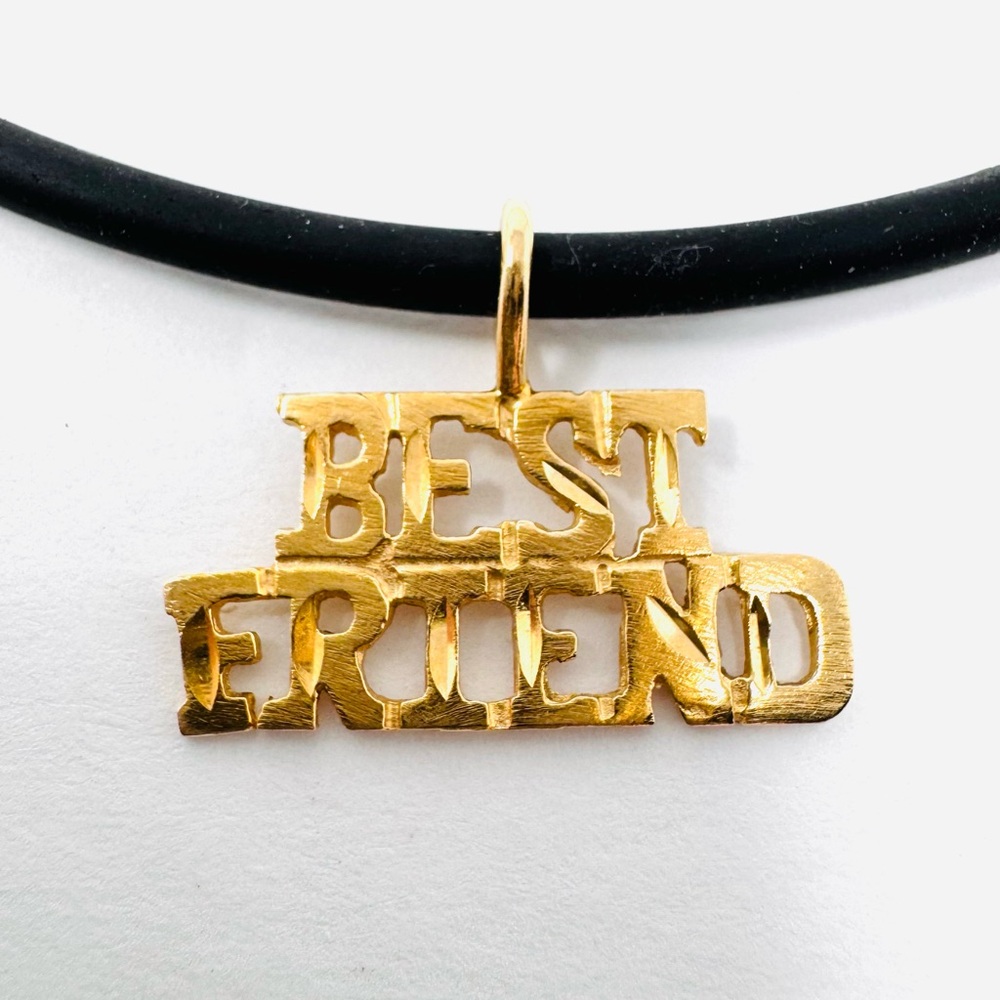 14K yellow gold Best Friend pendant on rubber cord w 14K closure, Italy, NWOT